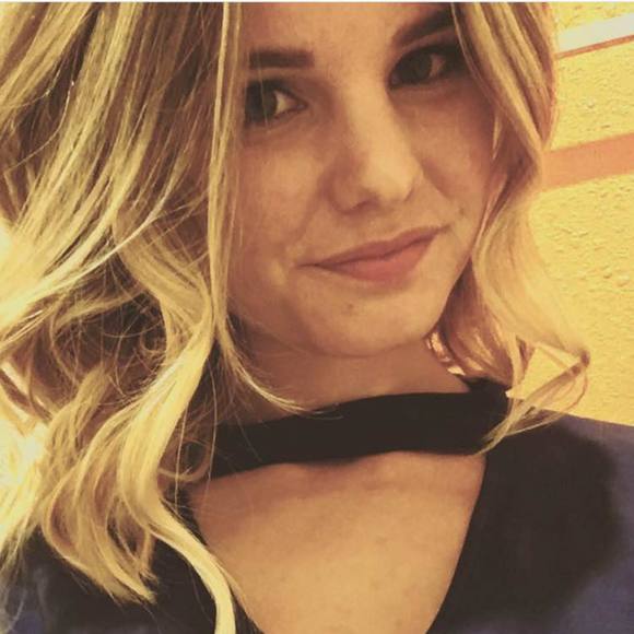 Meet your Posher, Allison - Picture 1 of 1